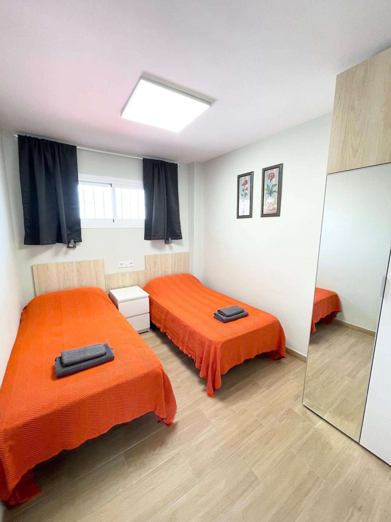 דירות בנידורם New Square Ibiza מראה חיצוני תמונה